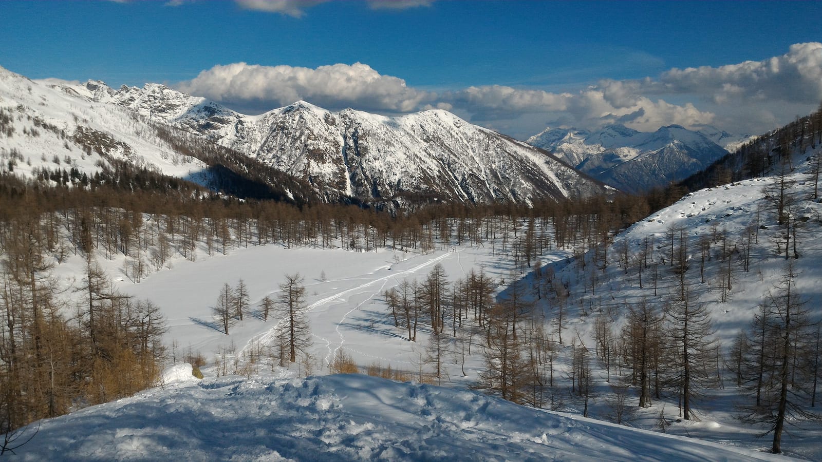 Val Bognanco, the snow-covered Gattascosa Ragozza peat bog