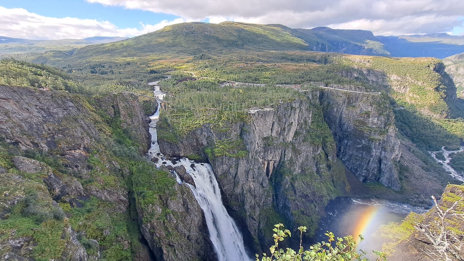 Eidfjord, the spectacle of Vøringsfossen.