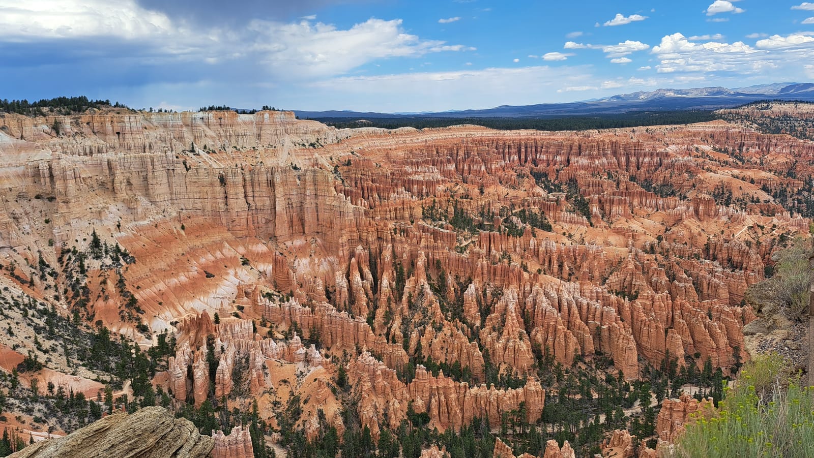 The amphitheater at Bryce Canyon, thousands of hoodoos stretching to the horizon
